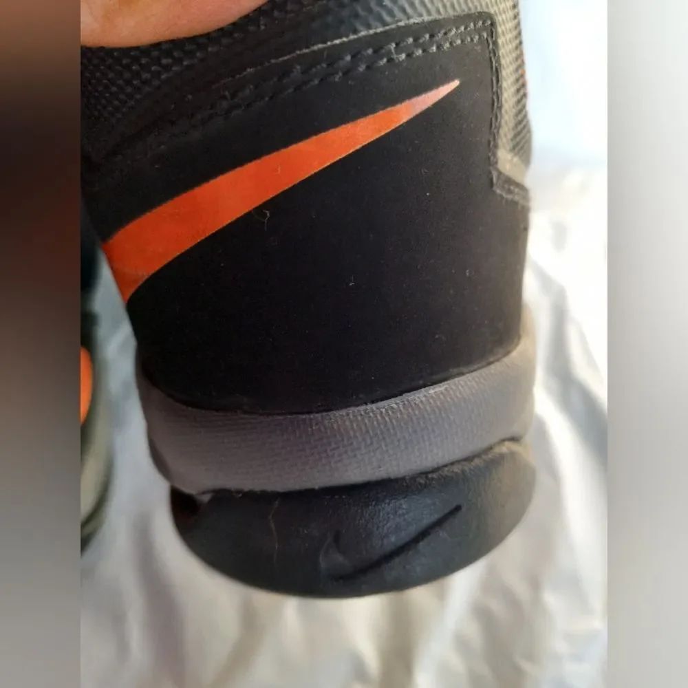 Nike Air Max Shutter Step 2 653754 003 Black & Orange Kids Size 5Y - Picture 6 of 10